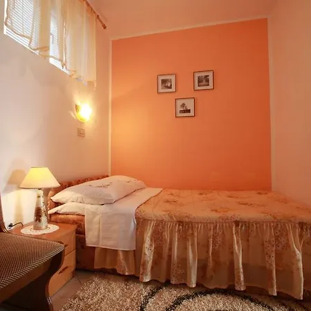 Akvarij - One Bedroom 2* Baska (Krk)